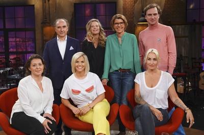 Husch Josten Gustav Dobos Beatrice Egli Diana Amft Bettina B?ttinger Lars Eidinger und Sarah Co-stock-foto