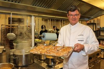 Premiere: Harald Wohlfahrt Palazzo in Stuttgart geht in die 14. Saison. Harald Wohlfahrt / Premiere: Harald Wohlfahrt P-stock-foto