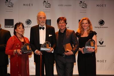 FILMBALL VIENNA Wien Rathaus 18 03 2011 Claire BLOOM Sir Christopher LEE Tobias MORETTI Diana-stock-foto