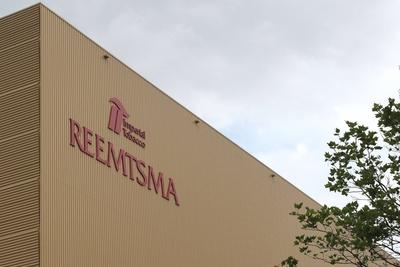 Neubau einer Halle der Fa. Reemtsma Imperial Tobacco - gesehen in Hannover-Langenhagen am 11.08.2010.-stock-foto