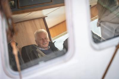 Alois Rainer, Bundesminister f?r Ern?hrung, Landwirtschaft und Heimat, zu Besuch bei den Krabbenfischern in B?sum-stock-foto