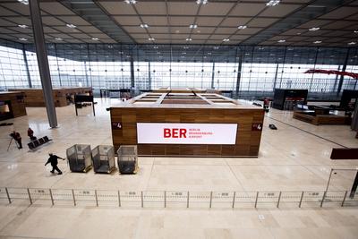 Airport BER DEU, Deutschland, Schoenefeld, Berlin, Brandenburg, 25.11.2019 Terminal 2 Gebaeude vom neuen und noch nicht-stock-foto