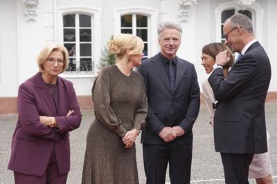 Feierlichkeiten zum Tag der Deutschen Einheit in Saarbruecken-stock-foto