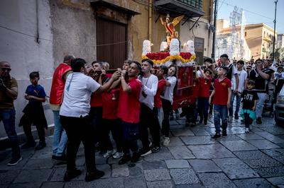 Procession of the novices of Saint Michael the Archangel in Palermo-stock-foto