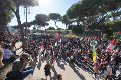 News - Italy national demonstration for Palestine in Rome-stock-foto