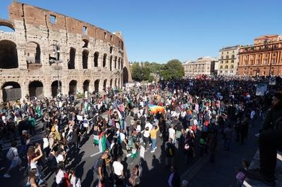 News - Italy national demonstration for Palestine in Rome-stock-foto