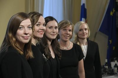 (L-R) Minister of Education Li Andersson, Minister of Finance Katri Kulmuni, Prime Minister Sanna Marin, Minister of In-stock-foto