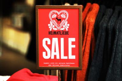 SALE - HEIMATLIEBE - Rabatt - Herz - Angebot nicht mit weiteren Nachl?ssen oder Aktionen kombinierbar - Einzelhandel - W-stock-foto