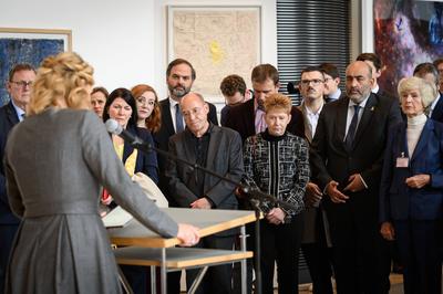 Berlin, Er?ffnung der Ausstellung "Kunst aus Israel" durch Bundestagspr?sidentin Julia Kl?ckner-stock-foto