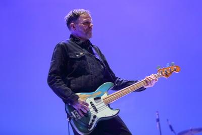 Torsten Scholz von den Beatsteaks bei einem Konzert in der Parkb?hne Wuhlheide in Berlin, 1. Juli 2022. Beatsteaks Konz-stock-foto