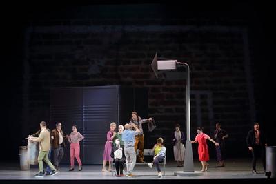 Komische Oper Berlin Konrad oder Das Kind aus der Konservenb?chse-stock-foto