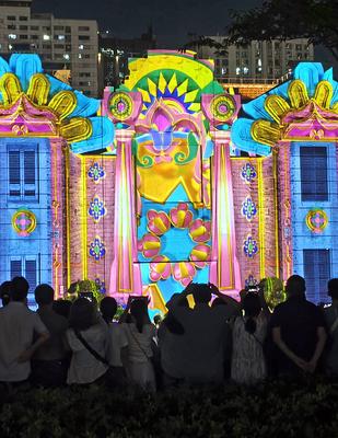 Shining Shanghai" International Light and Shadow Art Competition-stock-foto