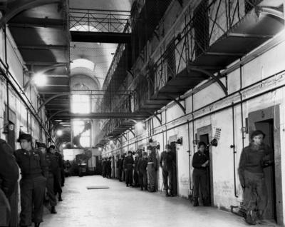 WW2: Nuremburg, Germany. Prisoners cells at the jail. Cells are occupied by Hess and Goering on the extreme right. Each-stock-foto
