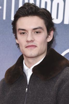 Louis Partridge-stock-foto