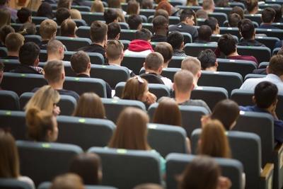 Studenten der Agraruniversitaet Woronesch, Woronesch, 24.04.2019. Woronesch Russland *** Students of Agricultural Unive-stock-foto