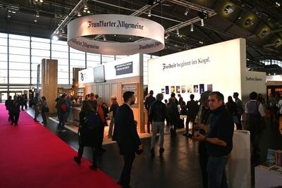 Book Fair Frankfurt am Main. Frankfurter Buchmesse 2024. Foto: FAZ Frankfurter Allgemeine Zeitung, Verlag - Messestand *-stock-foto