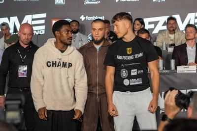 Pressekonferenz Fame Fighting 2025.-stock-foto