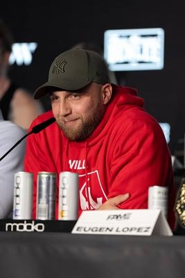 Pressekonferenz Fame Fighting 2025.-stock-foto