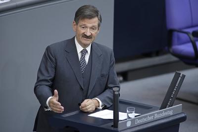 Hermann Otto Solms, FDP, spricht im Bundestag. Berlin, 12.09.2012. Berlin Deutschland PUBLICATIONxINxGERxSUIxAUTxONLY C-stock-foto