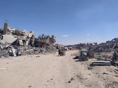 The Destruction of Tal al-Hawa neighborhood in Gaza by Israeli forces.-stock-foto