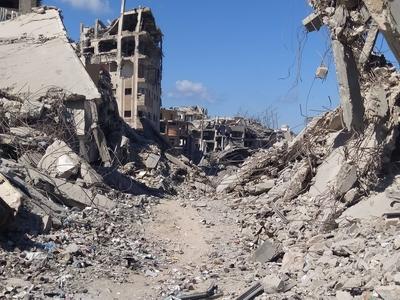 The Destruction of Tal al-Hawa neighborhood in Gaza by Israeli forces.-stock-foto