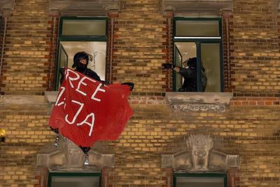 Leipzig - Erneute Hausbesetzung in Leipzig: Polizei st?rmt Geb?ude in Leipzig-Neustadt, vier Personen festgestellt-stock-foto