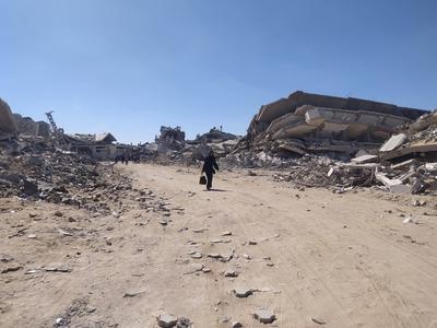 The Destruction of Tal al-Hawa neighborhood in Gaza by Israeli forces.-stock-foto
