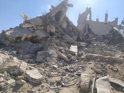 The Destruction of Tal al-Hawa neighborhood in Gaza by Israeli forces.-stock-foto