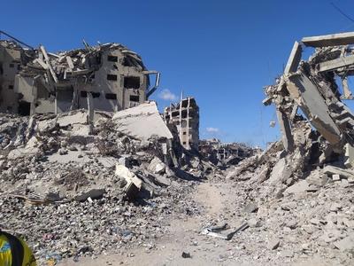 The Destruction of Tal al-Hawa neighborhood in Gaza by Israeli forces.-stock-foto