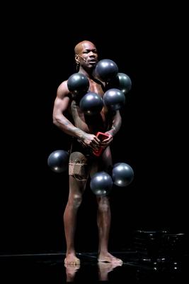 Maxim Gorki Theater Berlin Androgynous. Portrait of a Naked Dancer.-stock-foto