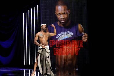 Maxim Gorki Theater Berlin Androgynous. Portrait of a Naked Dancer.-stock-foto