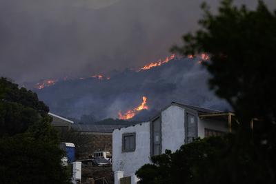 Fire in Capri, Cape Town, South Africa-stock-foto