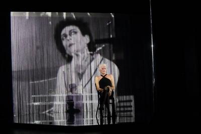 Maxim Gorki Theater Berlin Androgynous. Portrait of a Naked Dancer.-stock-foto