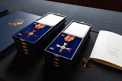 Ortszeit Deutschland ? Bundesverdienstkreuz Ordensverleihung in Schloss Burg Namedy, 16.10.2025-stock-foto