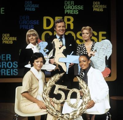 DER GROSSE PREIS WIM THOELKE mit Assistentinnen, Wum und Wendelin und der blaue Klaus bei der 50. Sendung am 19.10.1978-stock-foto