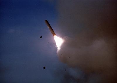 RECORD DATE NOT STATED A BGM-109 Tomahawk land-attack missile (TLAN) heads toward an Iraqi target after being launched f-stock-foto