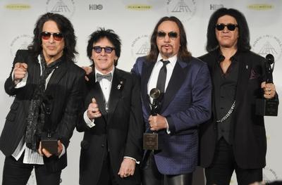 Paul Stanley, Peter Criss, Ace Frehley and Gene Simmons of KISS 2014 ROCK N ROLL HALL OF FAME INDUCTION Brooklyn PUBLIC-stock-foto