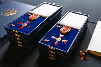 Ortszeit Deutschland ? Bundesverdienstkreuz Ordensverleihung in Schloss Burg Namedy, 16.10.2025-stock-foto