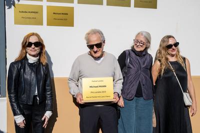 Lumiere Festival. Michael Mann devoile sa Plaque-stock-foto