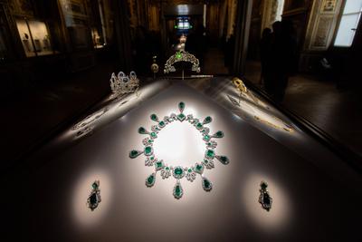 Paris, France le 14 janvier 2020 - Reouverture de la Galerie d Apollon, apres 10 mois de travaux, au Louvre. Presentati-stock-foto