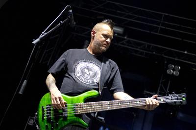 93/ Sam Rivers (Bass), LIMP BIZKIT -Tour 2015, Konzert im Haus Auensee am 01.06.2015, in Leipzig, Germany, Leipzig Deuts-stock-foto