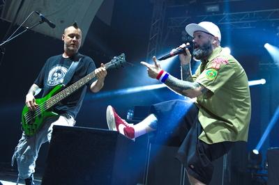 93/ Fred Durst (Gesang), Sam Rivers (Bass), LIMP BIZKIT -Tour 2015, Konzert im Haus Auensee am 01.06.2015, in Leipzig, G-stock-foto