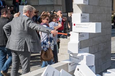 Politik CARE Aktion gegen Hasskommentare Am Dienstag den 5 September 2017 brachten Politiker und-stock-foto