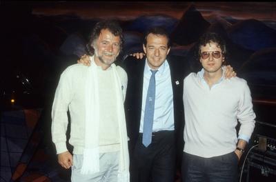 Bildnummer: 56649993  Datum: 01.05.1985  Copyright: imago/teutopressv.li.: Bernd Meinunger und Ralph Siegel 05/85 rag Bernd Meinunger, Ralph Siegel und ein franz?sischer Texter im Mai 1985 Deutschland deutsch Deutscher Mann Musik Musikproduzent Produzent Schlager Komponist M?nner Texter german music producer composer writer quer halb stehend l?chelnd People Kultur Entertainment 02 xmk x0x 1985 quer  56649993 Date 01 05 1985 Copyright Imago teutopress V left Bernd My Unger and Ralph Seal 05 85 RAG Bernd My Unger Ralph Seal and a French Lyricist in May 1985 Germany German German Man Music Music producer Producer Schlager Composer Men Lyricist German Music Producer Composer Writer horizontal half standing smiling Celebrities Culture Entertainment 02 xmk x0x 1985 horizontal-stock-foto