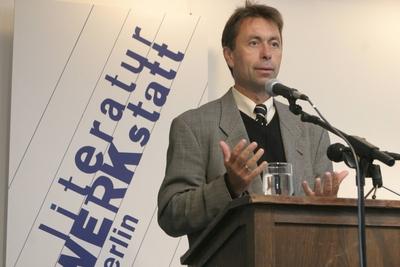 Bildnummer: 54471050  Datum: 30.09.2004  Copyright: imago/gezettliteraturWERKstatt berlin Markt - literarisch ein Symposium des Instituts f?r deutsche Literatur der Humbold-Universit?t zu Berlin in Kooperation mit der literaturWERKstatt berlin. am 30.09.2004 Norbert Bolz (Berlin): Literarisches Kultmarketing kultur people literatur kbdig xo0x 2004 quer Schriftsteller Poet Dichter Kulture Culture writer writing Author Persoenlichkeit Literatur Portrait AutorBildnummer 54471050 Date 30 09 2004 Copyright Imago  LiteraturWERKstatt Berlin Market literary a Symposium the Institute for German Literature the  University to Berlin in Cooperation with the LiteraturWERKstatt Berlin at 30 09 2004 Norbert Slam Berlin Literary Cult marketing Culture Celebrities Literature Kbdig xo0x 2004 horizontal Writer Poet Poet Kulture Culture Writer Writing author Personality Literature Portrait Author-stock-foto