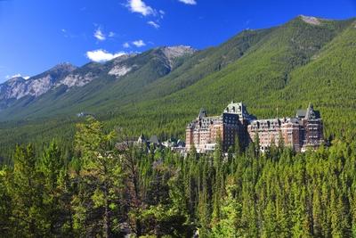 Bow River Tal mit Banff Springs Hotel, Kanada, Alberta, Banff Nationalpark Bow River Valley with Banff Springs Hotel, C-stock-foto