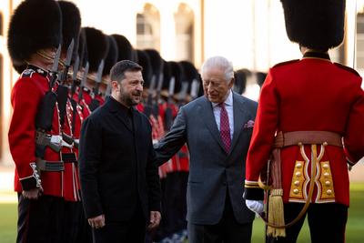 King Charles with  President Volodymyr Zelensky in Windsor-stock-foto