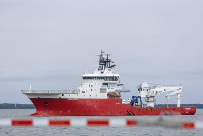 25.07.2023, Paldiski. The bow ramp of the MS Estonia wreck has been recovered from the Baltic seabed and was brought to-stock-foto