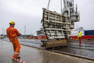 25.07.2023, Paldiski. The bow ramp of the MS Estonia wreck has been recovered from the Baltic seabed and was brought to-stock-foto