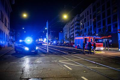 In der Nacht auf Samstag kam es in Stuttgart-West zu einem tragischen Unfall. Gegen 23:30 Uhr wurde auf der Bebelstra?e-stock-foto